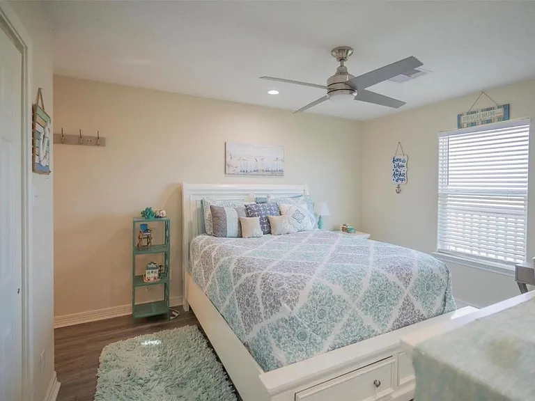 12919 Coronado Dr — Photo 12