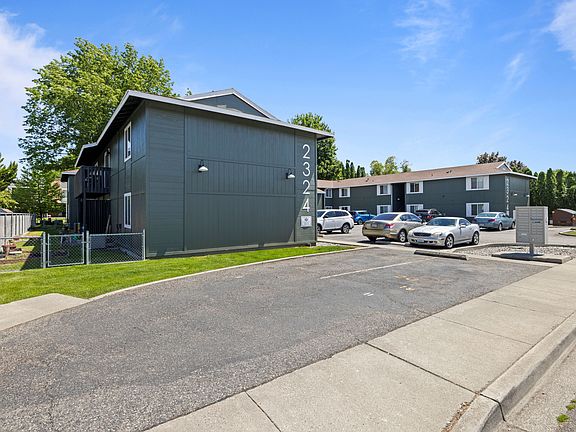 2nd image of 2324 Hood Ave #3