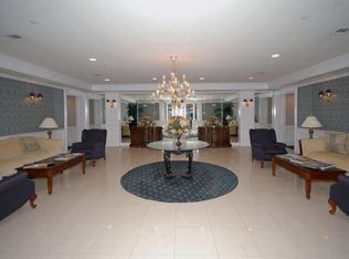 7108 Ravenscroft Rd, Clifton, NJ 07013