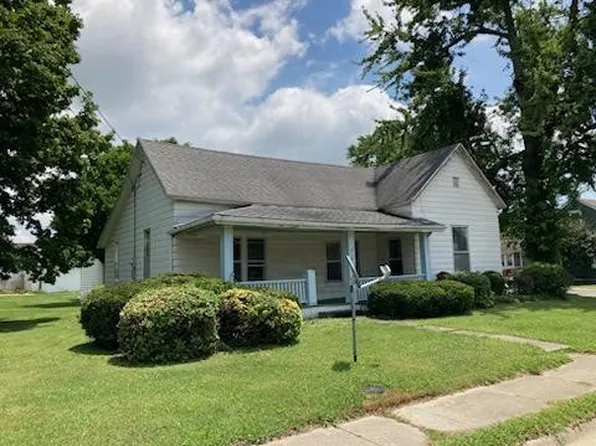 510 S Van Buren St, Newton, IL 62448