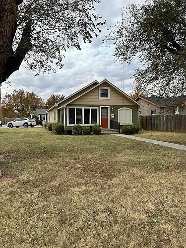 1723 5th St Photo 1