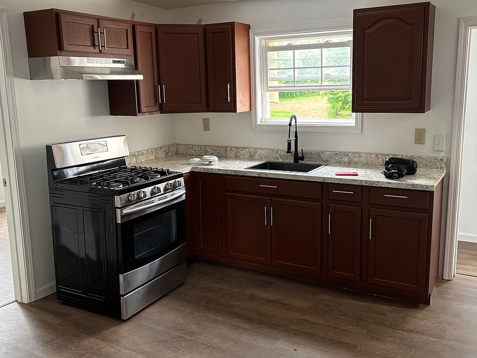 1st image of 321 Saint Anthony St #2