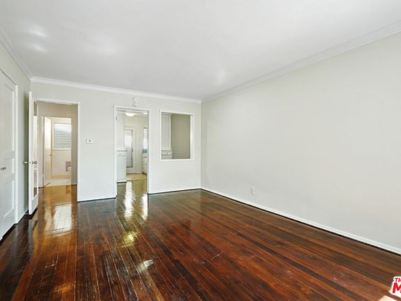 3rd image of 1323 N Olive Dr #31D
