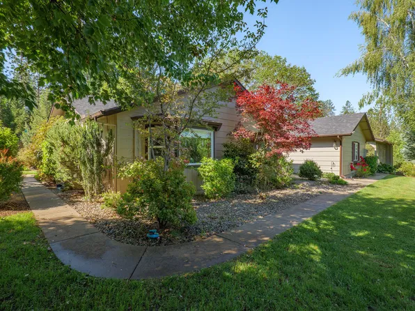345 Ponderosa Ln, Grants Pass, OR 97527