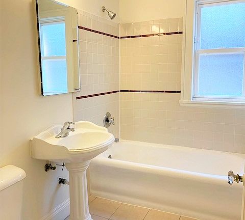5th image of 12471 Cedar Rd #204