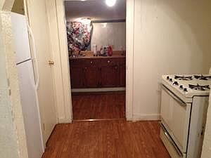 5th image of 1424 E Oakwood St