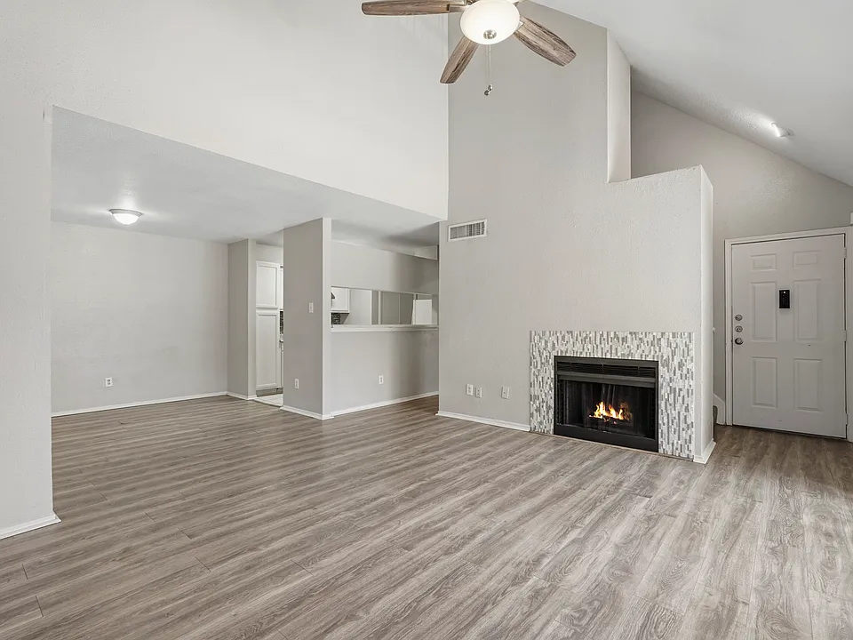 14550 Fonmeadow Dr #1002