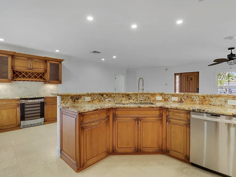 19931 Jasmine Dr — Photo 8