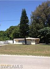 3rd image of 8118 Hart Dr