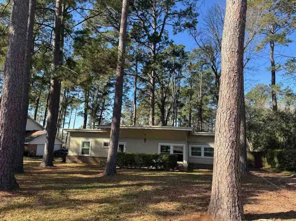 106 E Pecan Dr, Crockett, TX 75835