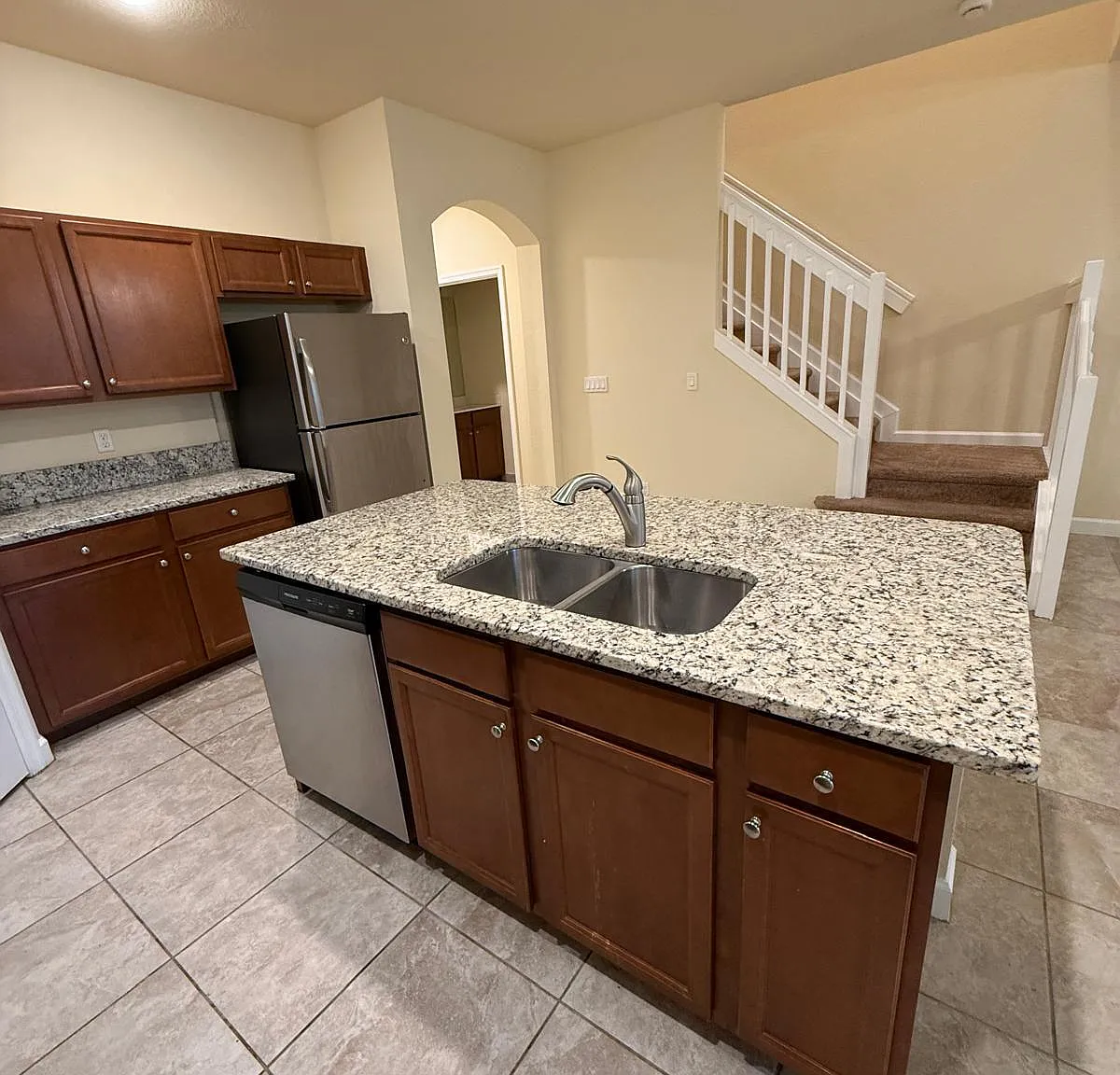 3 bed, 2.5 bath, 1673 sqft, $2,700 — Photo 4