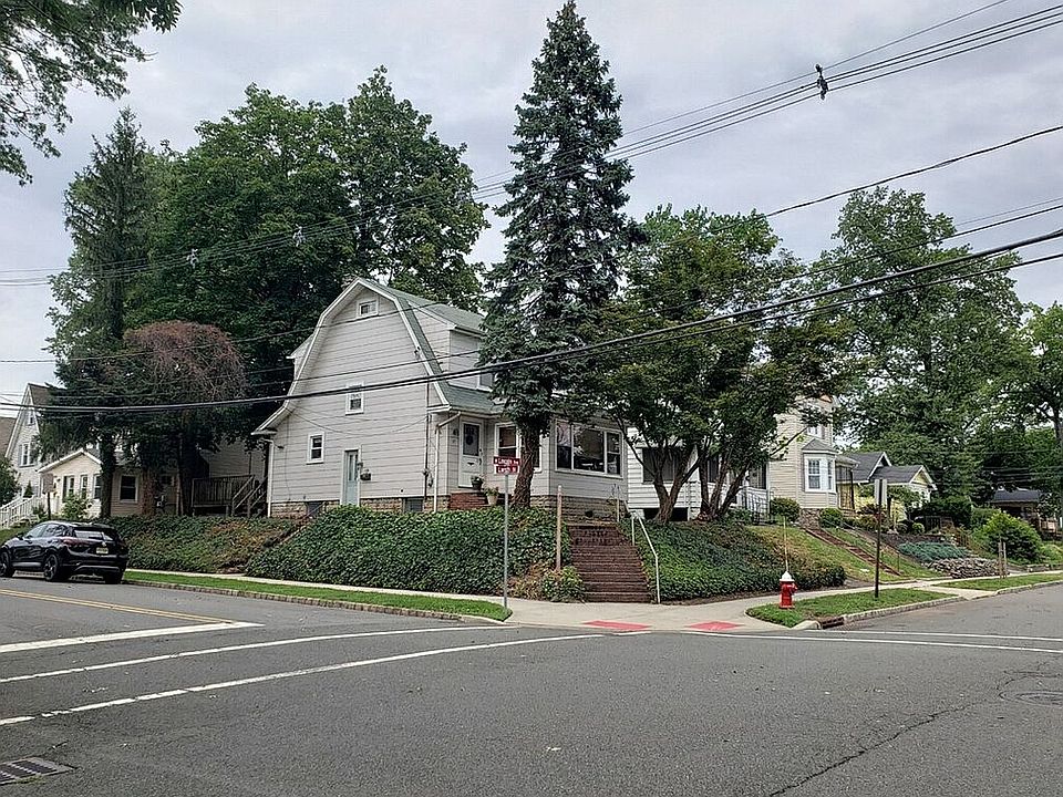1st image of 137 W Lincoln Ave