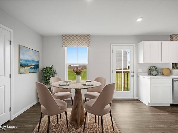 4th image of 2736 Himelrigh Blvd