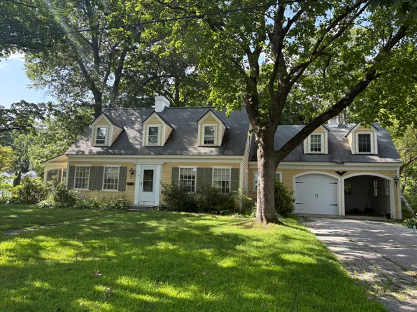 15 Ridgewood Ave, Keene, NH 03431