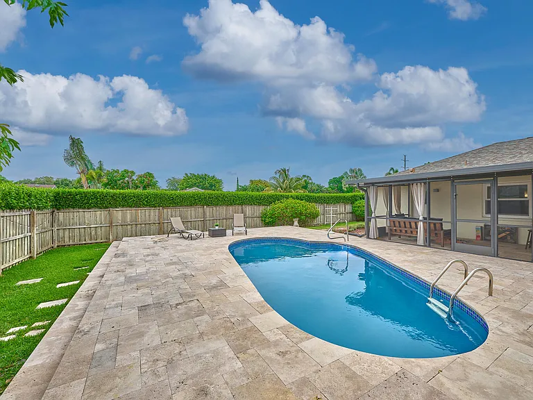 1267 Summerwood Cir — Photo 10