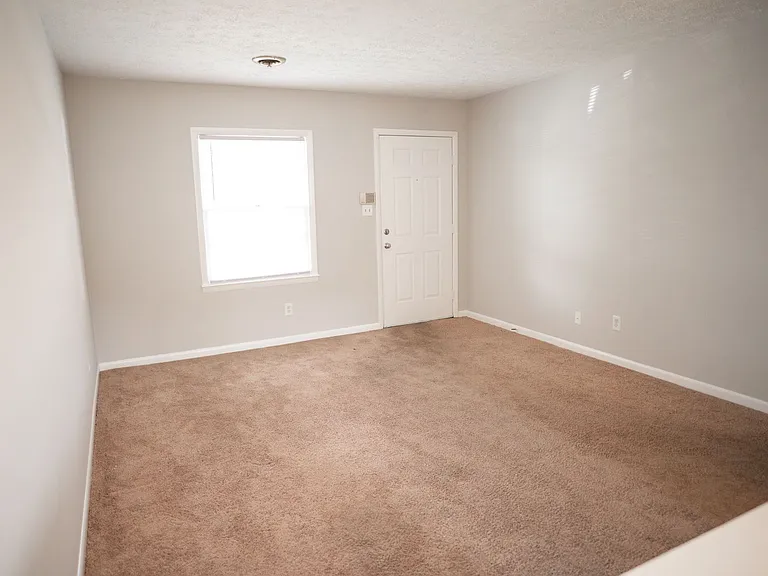 1133 Berkshire Rd — Photo 9