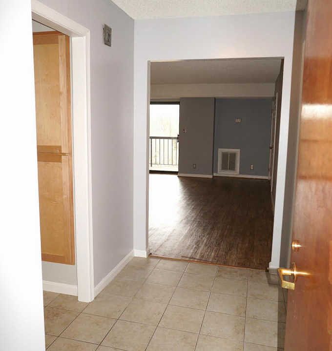 1st image of 3800 Powell Ln APT 1024