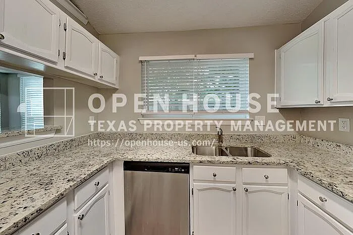 3512 Riverview Dr — Photo 6