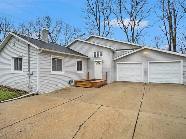 225 Sharkey St, Bellevue, MI 49021