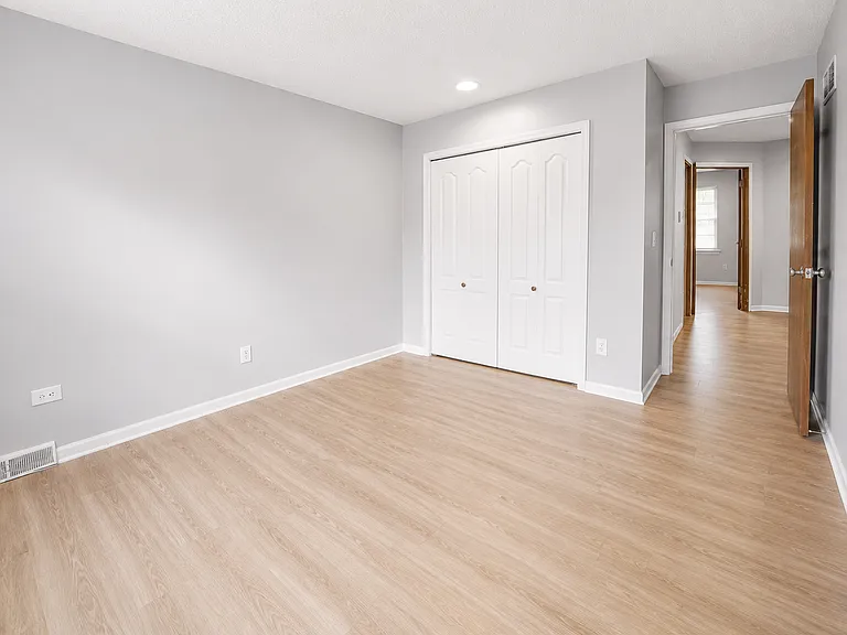 1400-1528 La Chateau Dr — Photo 11