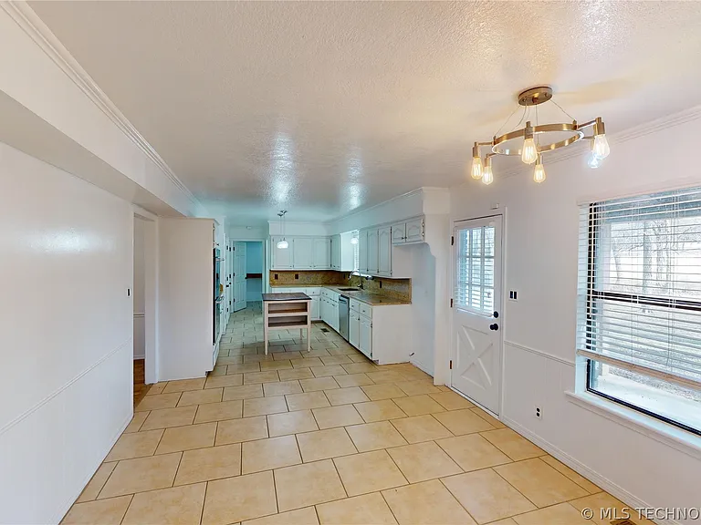 3316 Eagle Ct — Photo 4