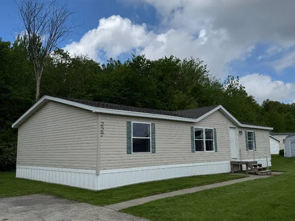 5330 Goshen Rd #227, Fort Wayne, IN 46818