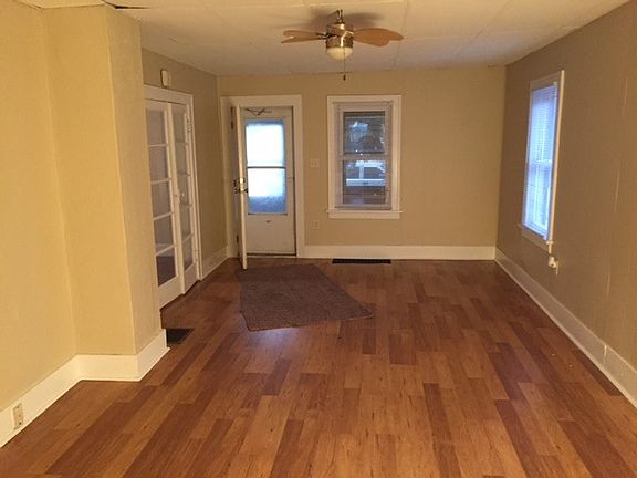3rd image of 515 Somerset Ave
