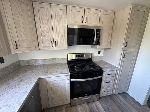 4th image of 26818 Claudette St Unit 250