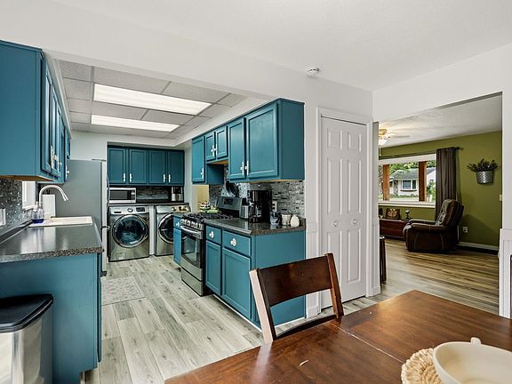 3rd image of 721 Richard St