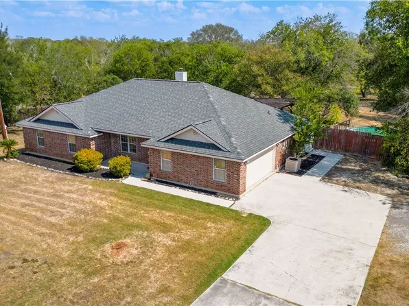 105 Tomahawk Trl, Seguin, TX 78155