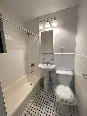 Rented by Bond New York | media 4