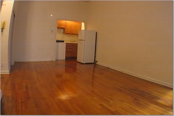 Rented by 4 Points Properties | media 26