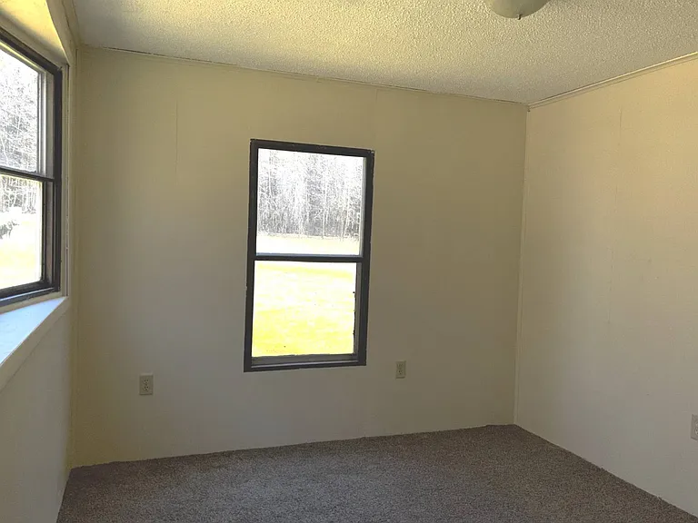 499 Tanzman Rd — Photo 15
