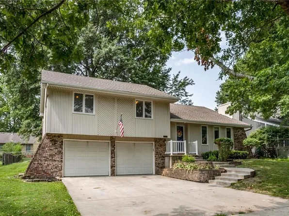 15302 Conser St, Overland Park, KS 66223