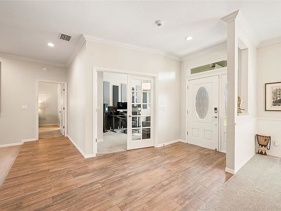 4th image of 1625 Woodridge Ct