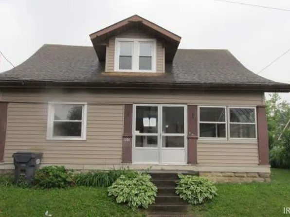 105 W Williams St, Farmland, IN 47340