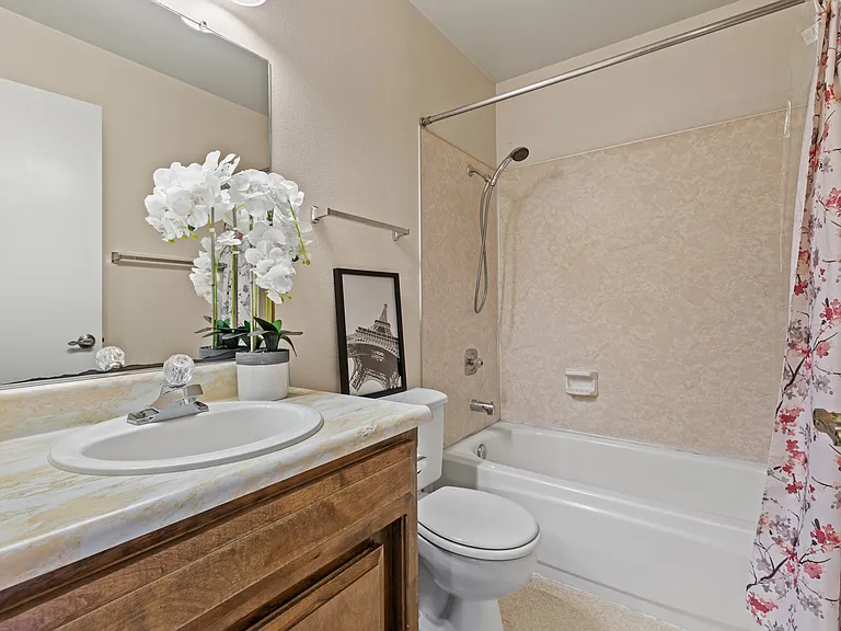 1109 Jonas Ave — Photo 4