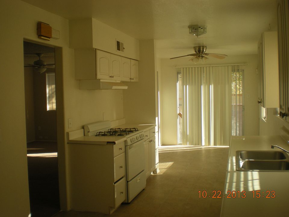 2nd image of 860 W Holguin St