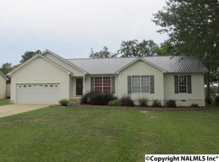 5550 Lynda Ave, Hokes Bluff, AL 35903