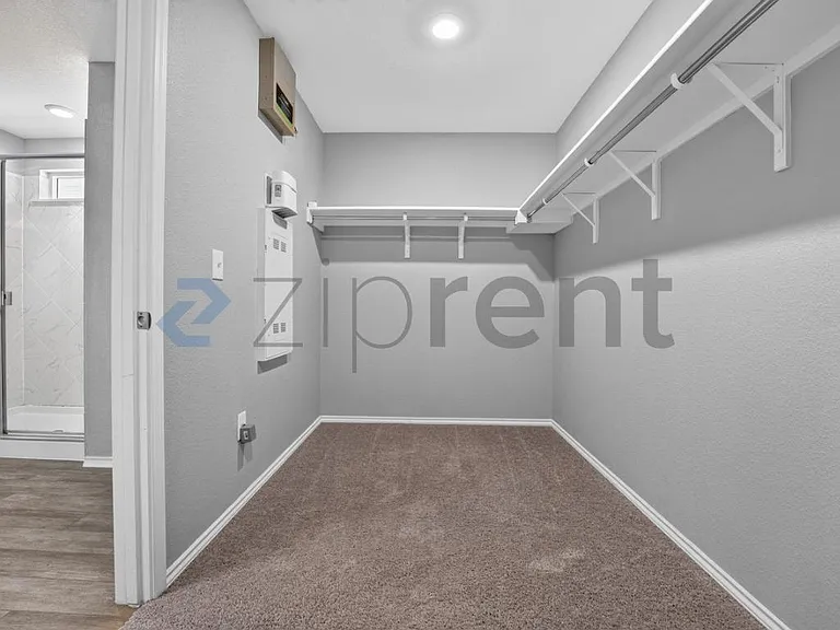 536 Ayinger Ln — Photo 25