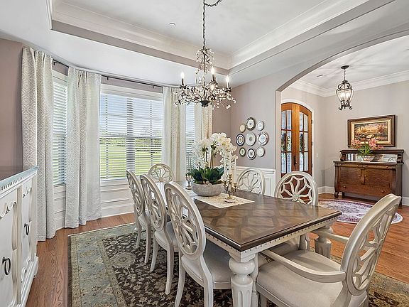 5th image of 8107 Hilldale Dr