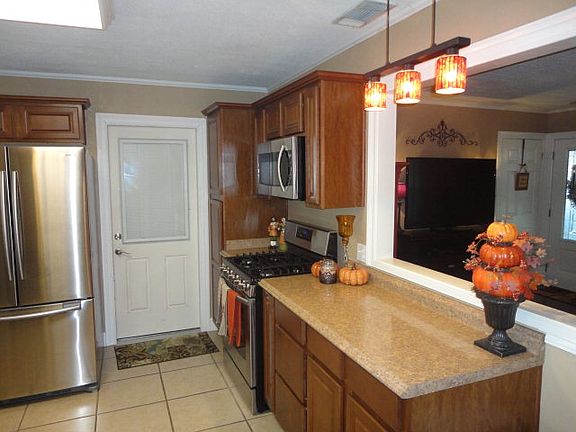 5th image of 1315 Leon Dr