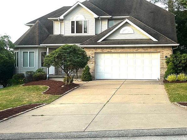 15 High Point Cir