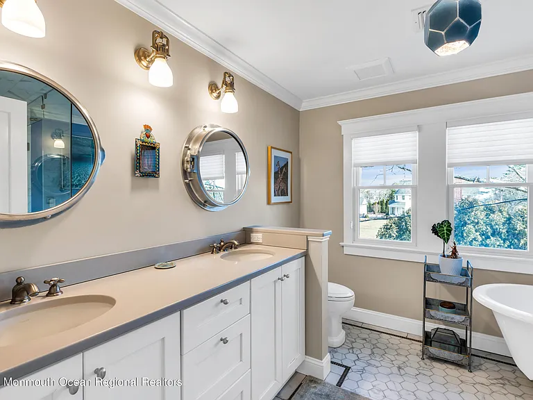 118 Madison Ave — Photo 24
