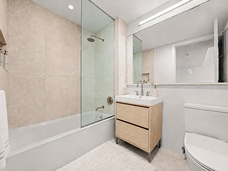130 2nd St #12K — Photo 9