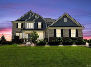 20906 Torbay Dr, Northville, MI 48167
