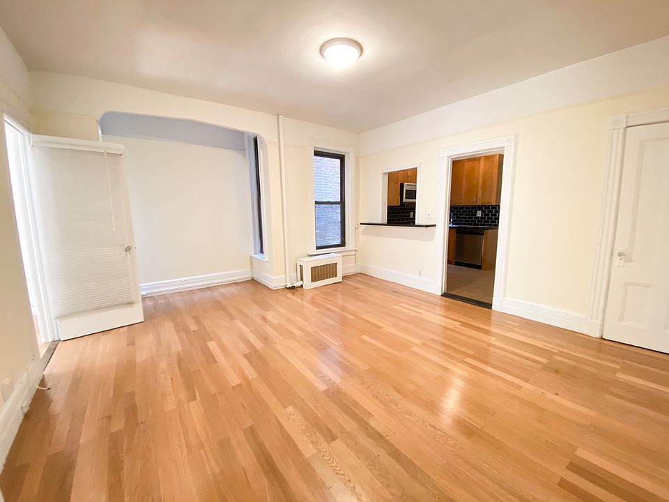 1st image of 416 E 89th St #4RW