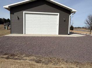 48134 Isaak Ln, Big Stone City, SD 57216