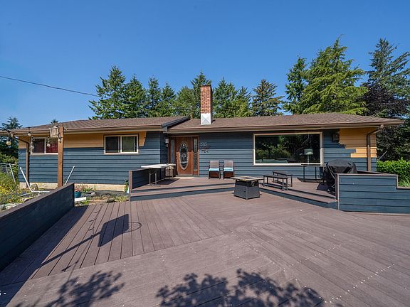 3rd image of 2775 Champagne Ln
