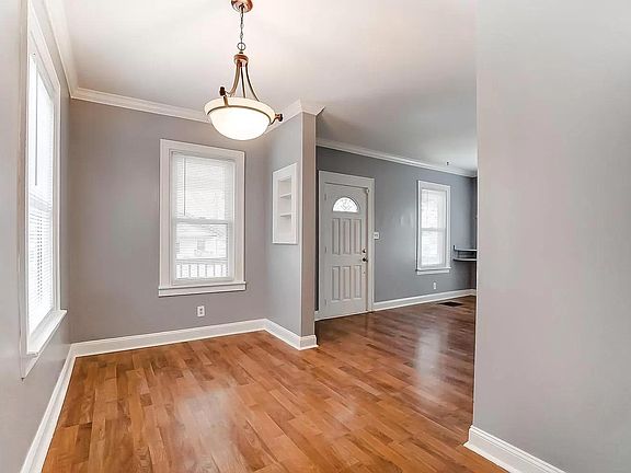 2nd image of 7669 Bowen Ave